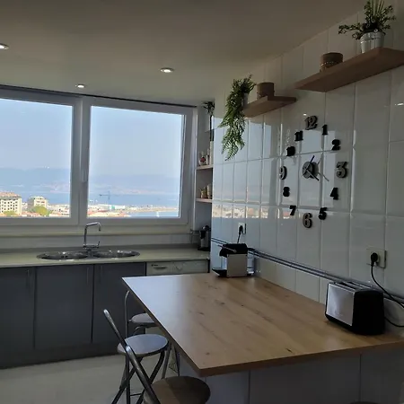 Vistas A La Ria B&t Apartament *